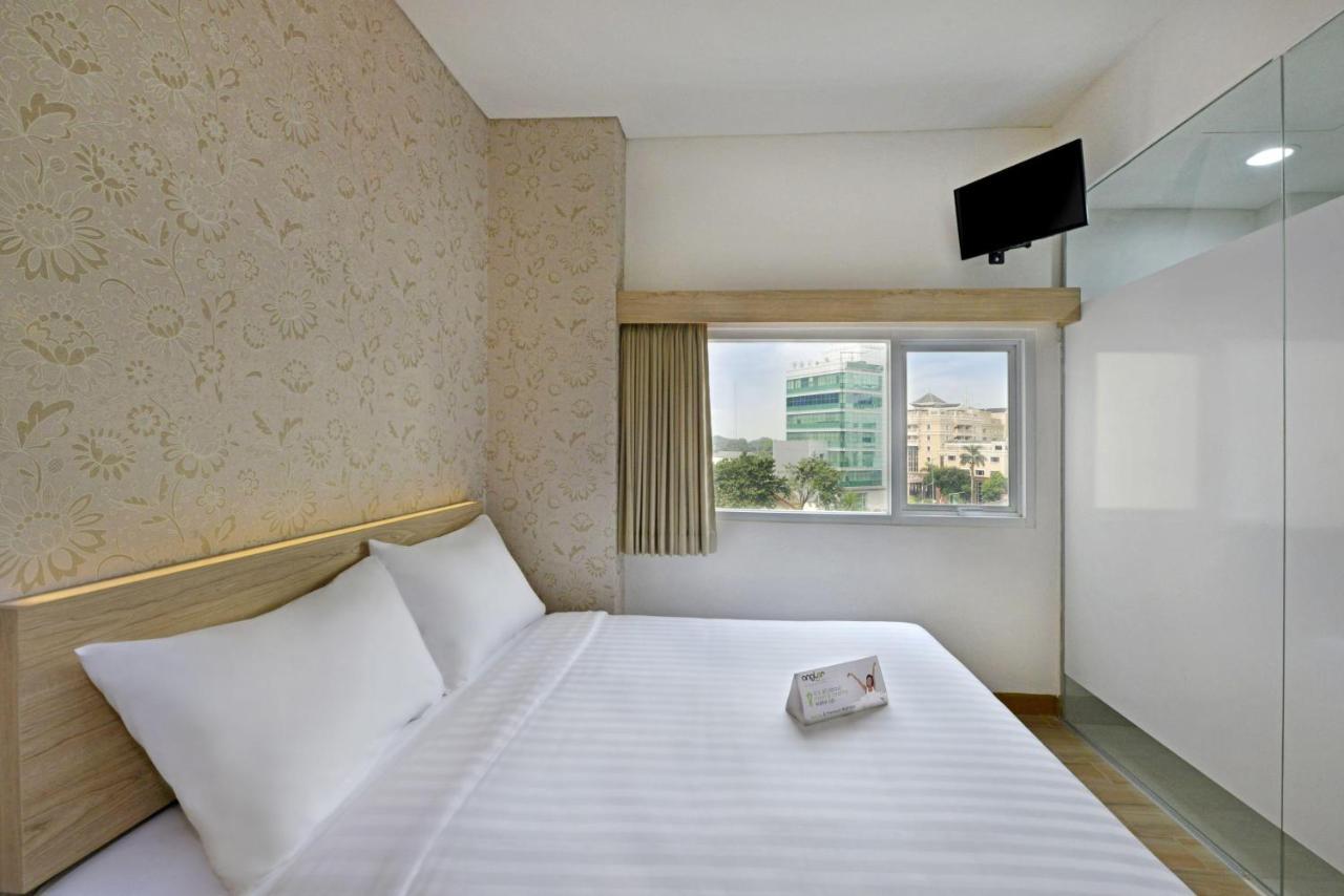 Whiz Hotel Falatehan Jakarta Exterior foto