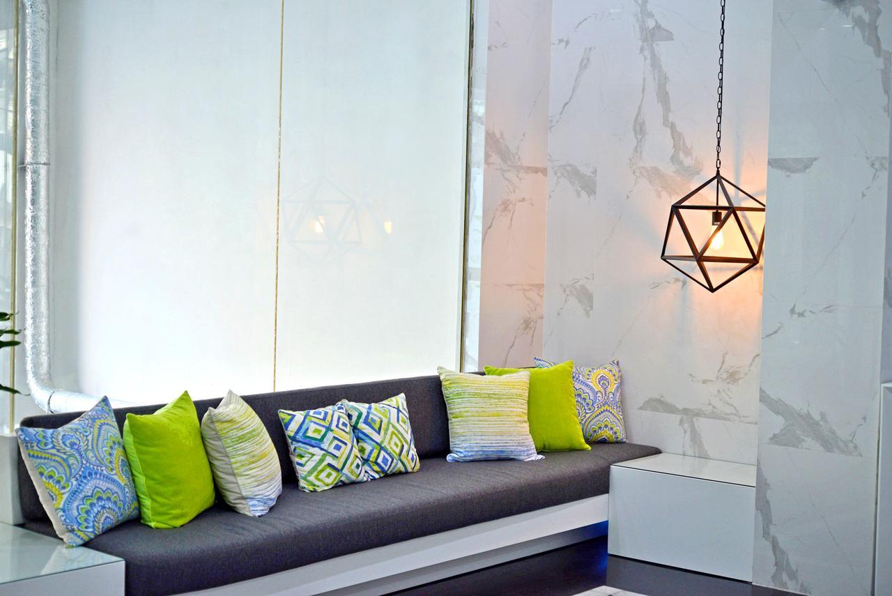 Whiz Hotel Falatehan Jakarta Exterior foto